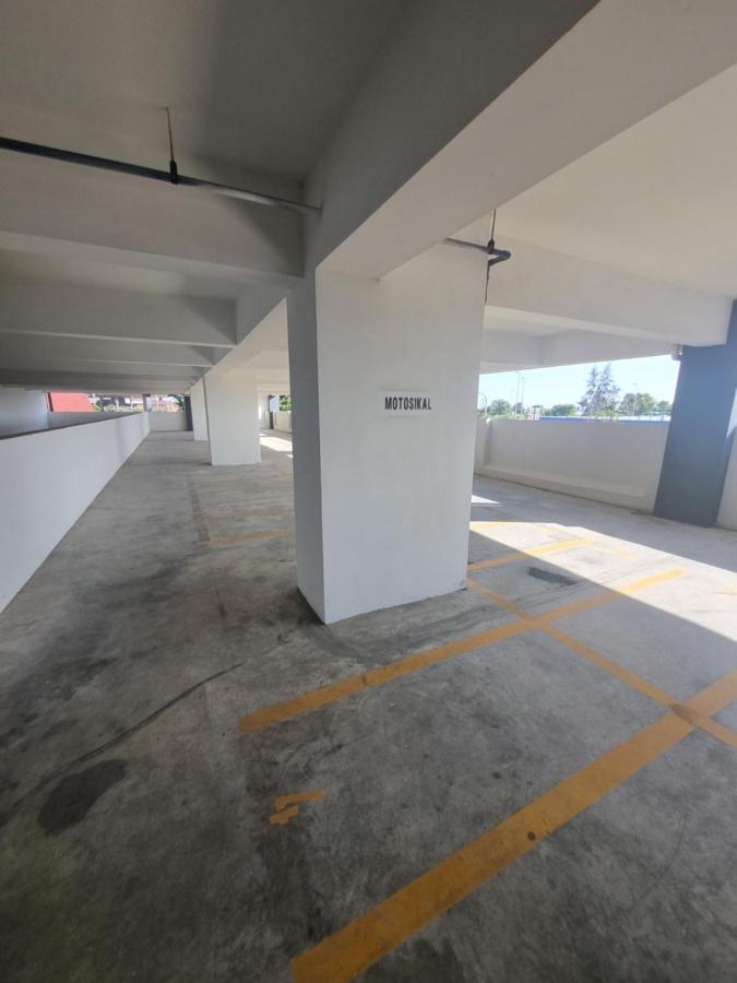 Seaside Haven Homestay Seaview Unit With Pool Opposite Ktcc & Mayang Mall - Pangsapuri Ladang Tanjung Kuala Terengganu Exterior photo
